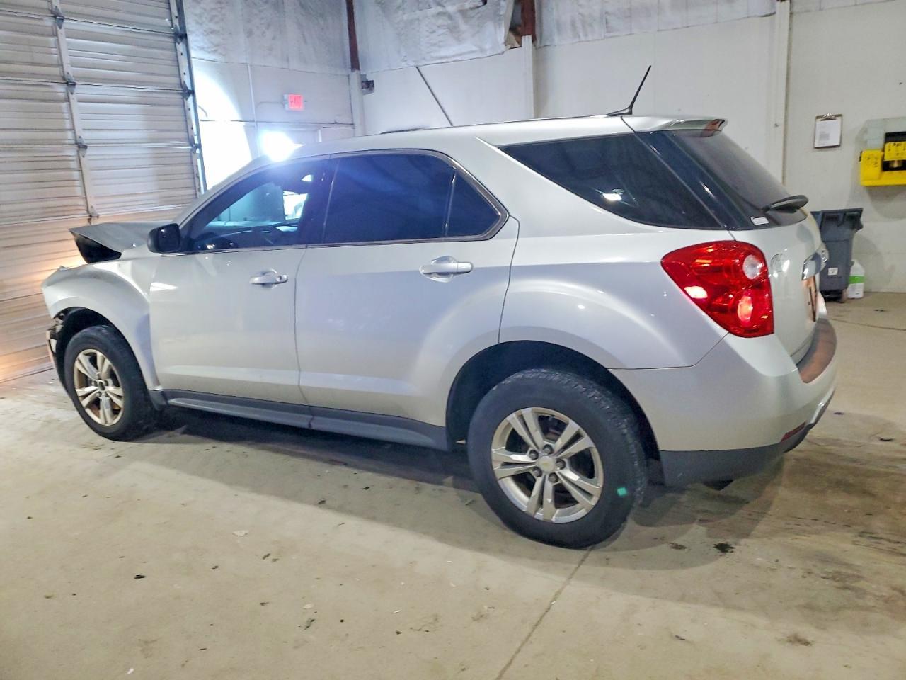 2013 Chevrolet Equinox Ls - Image 2