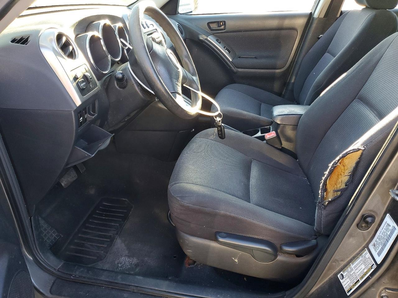 2005 Pontiac Vibe - Image 7