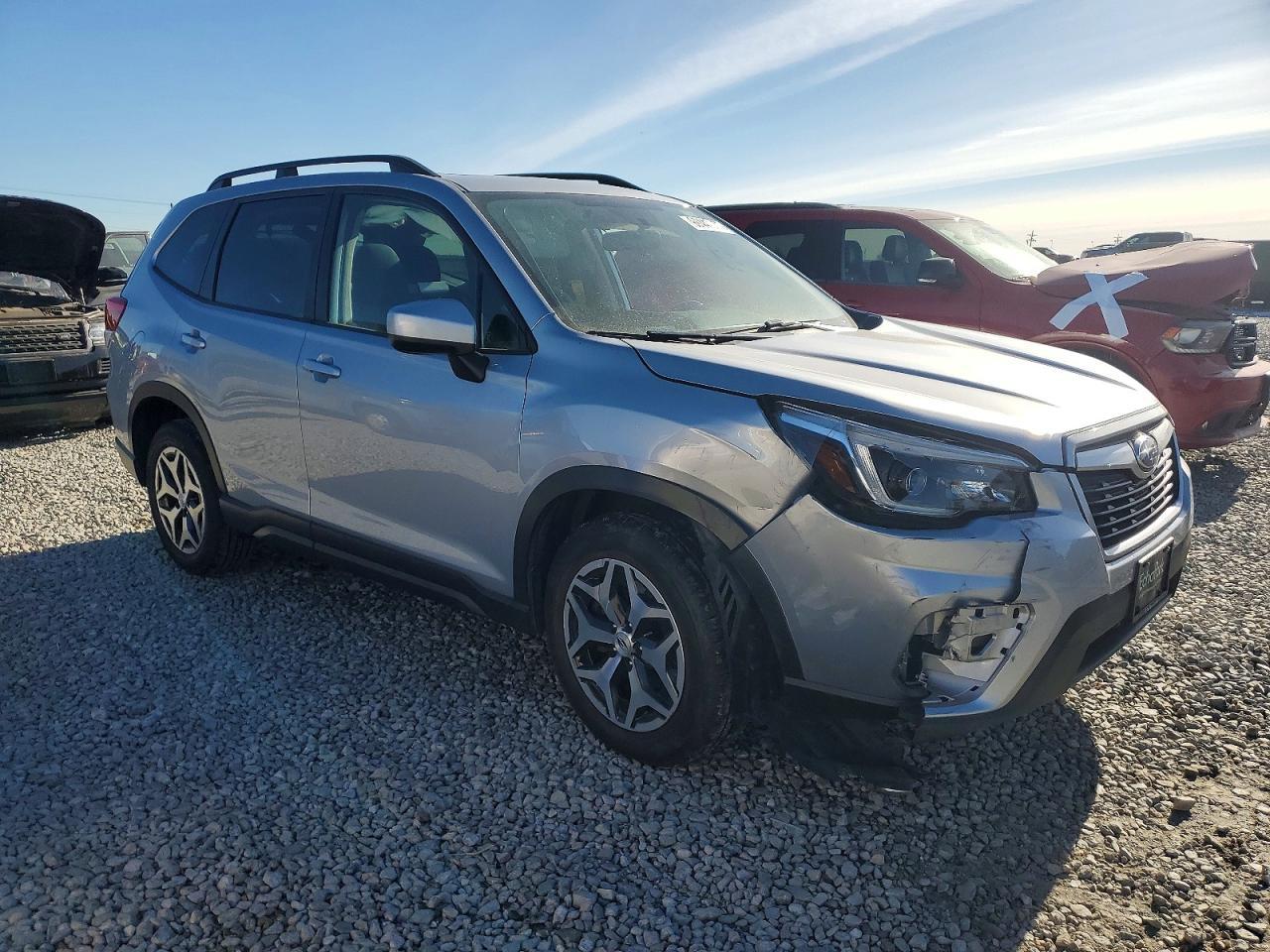 2021 Subaru Forester Premium - Фото 4