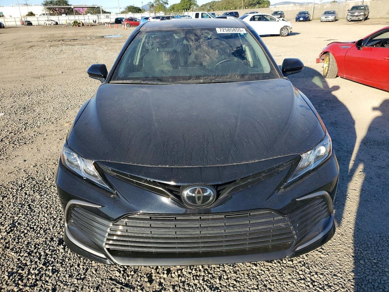 2022 Toyota Camry Le - Image 5