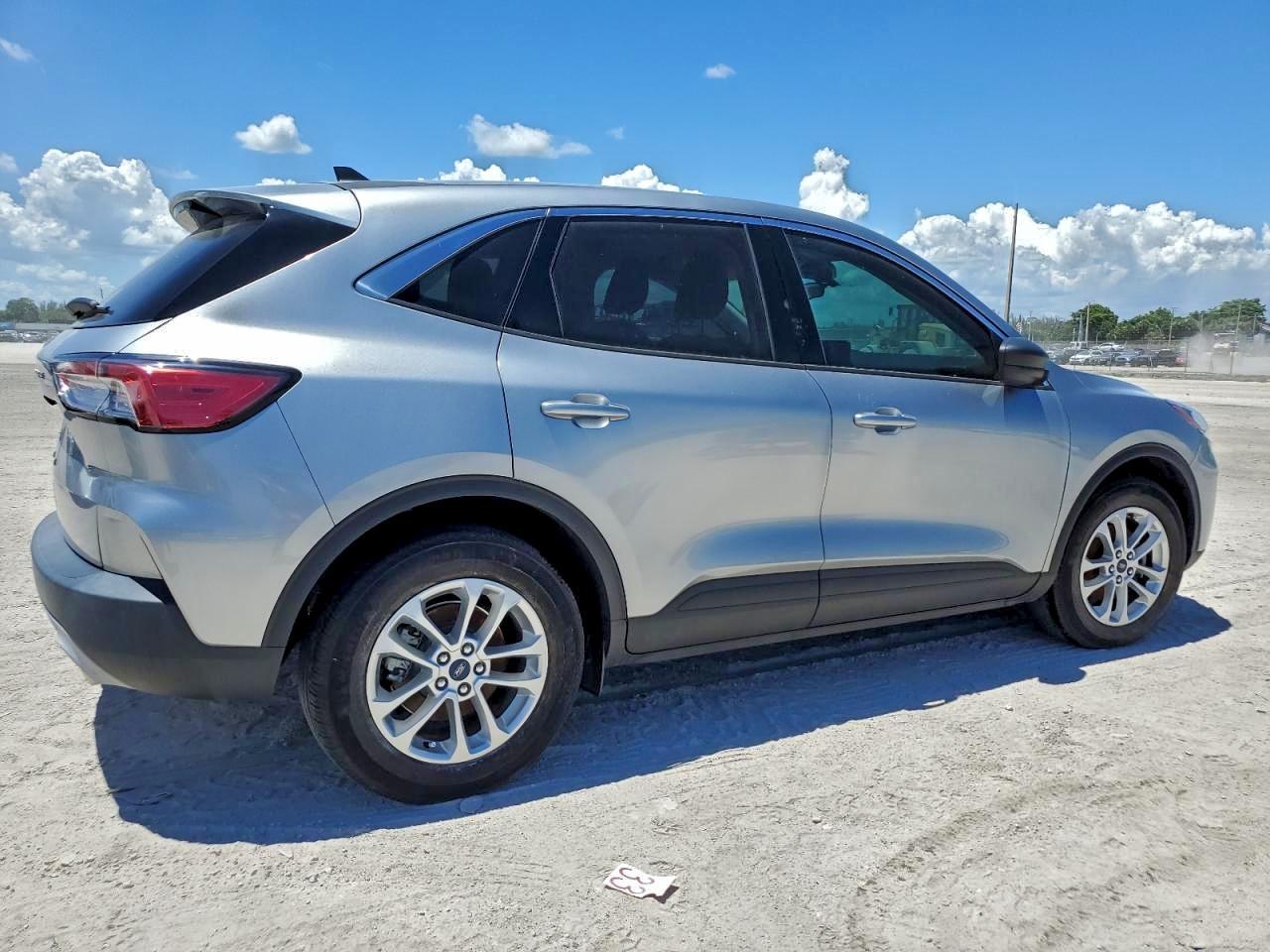 2022 Ford Escape Se - Фото 3