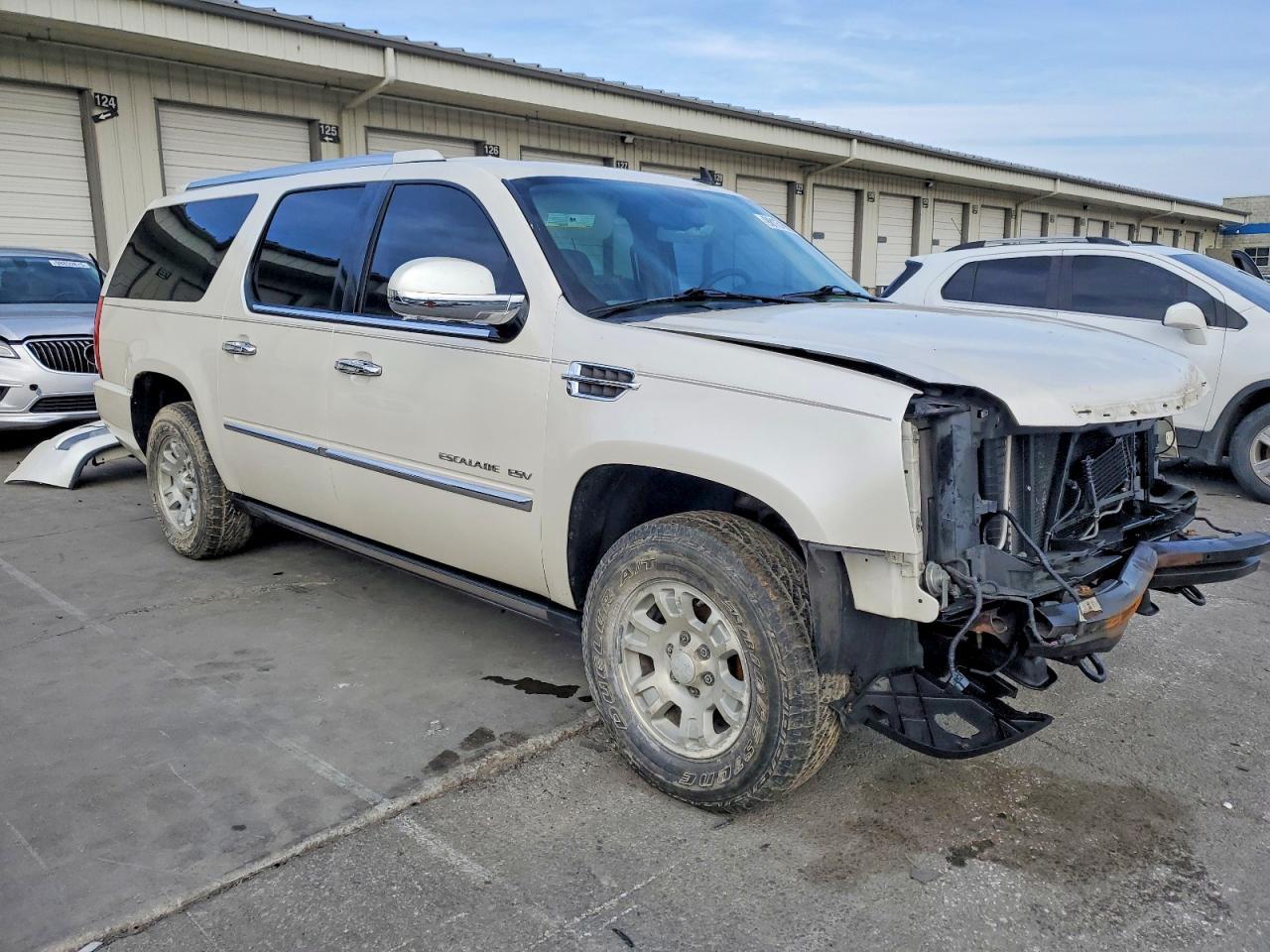 2011 Cadillac Escalade Esv Premium - Image 4