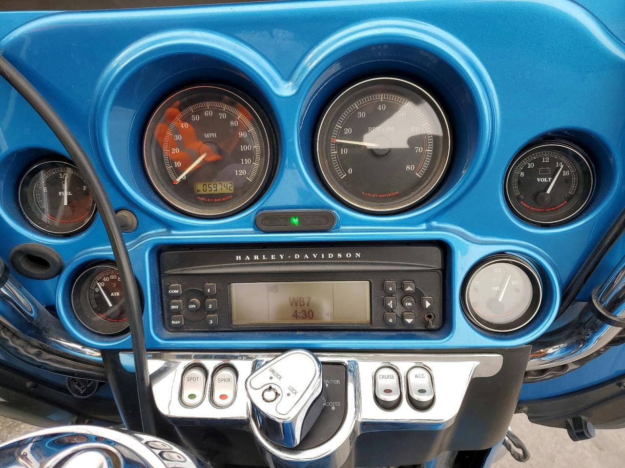 2011 Harley-Davidson Flhtcu - Фото 7