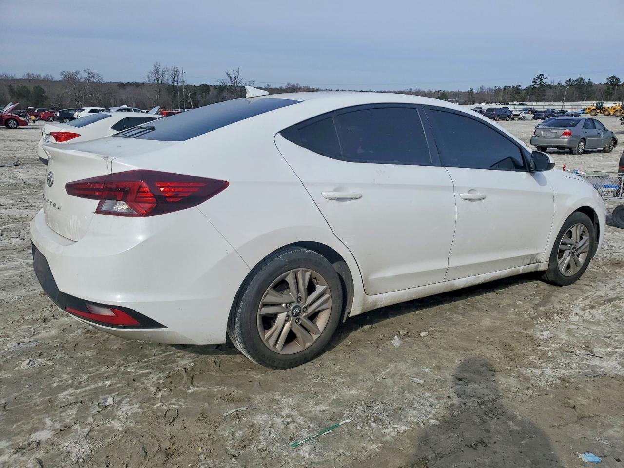 2020 Hyundai Elantra Sel - Фото 3