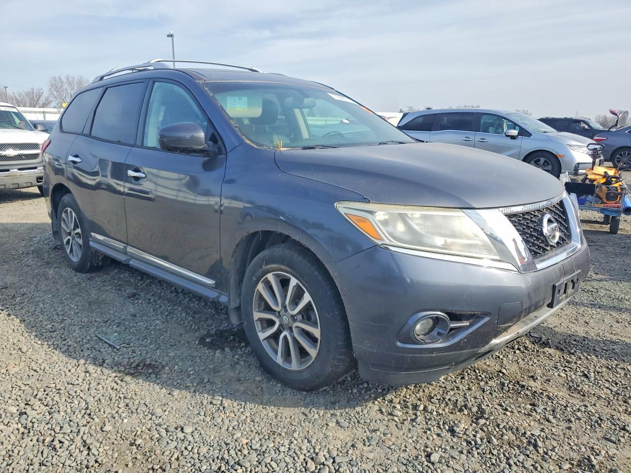 2013 Nissan Pathfinder S - Фото 4