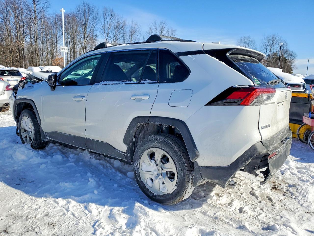2020 Toyota Rav4 Le - Фото 2