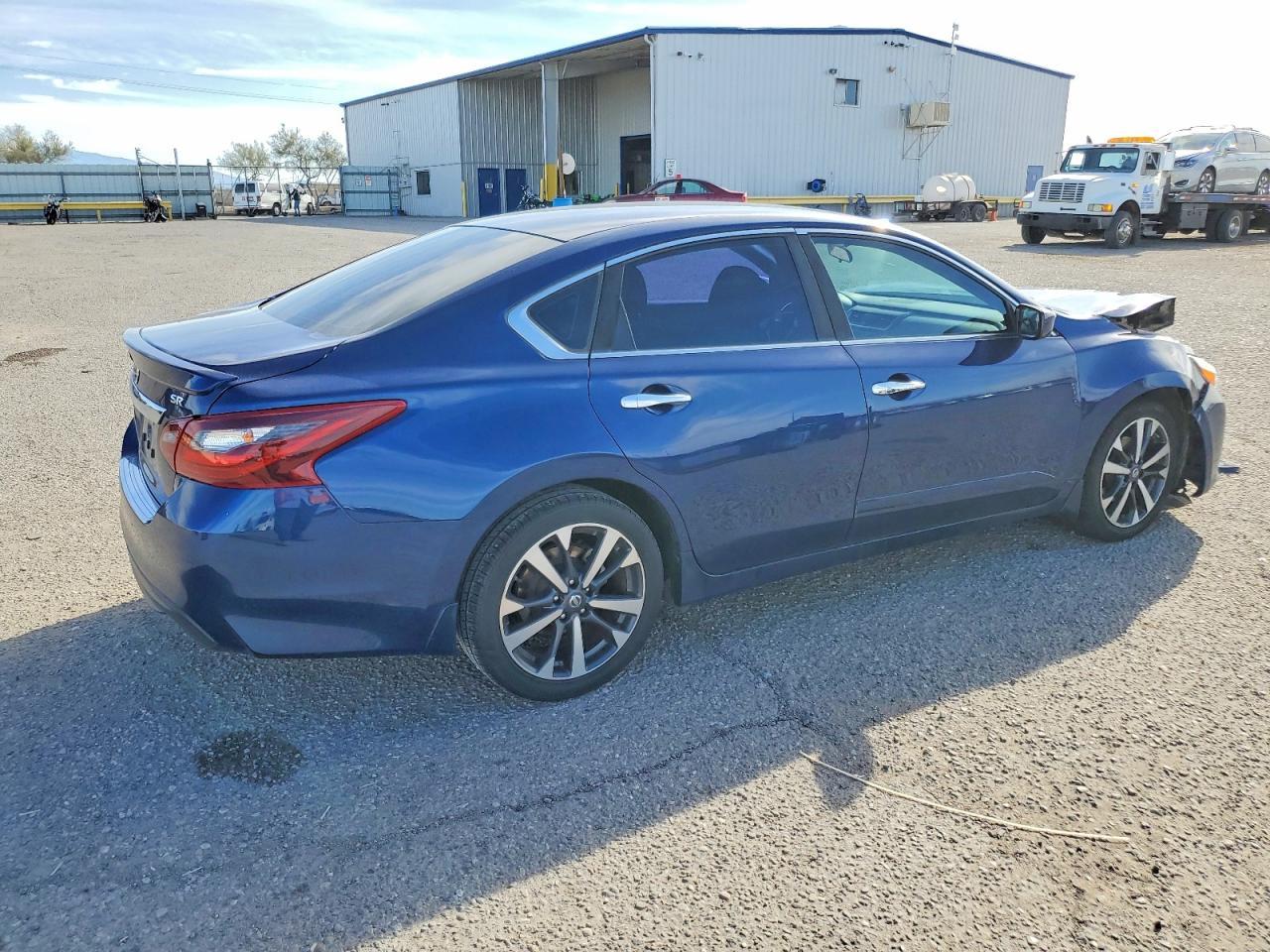 2017 Nissan Altima 2.5 - Фото 3