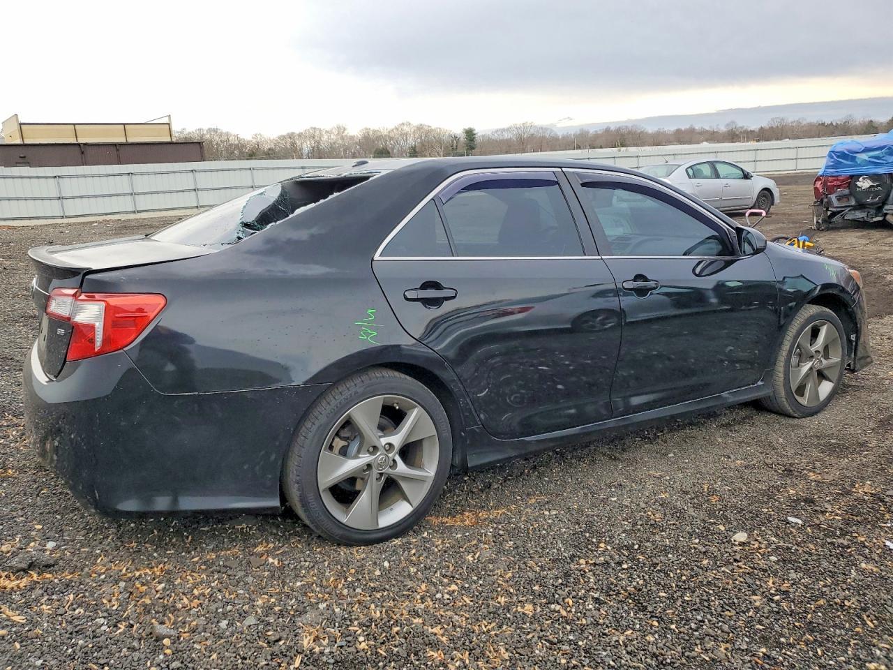 2012 Toyota Camry - Image 3