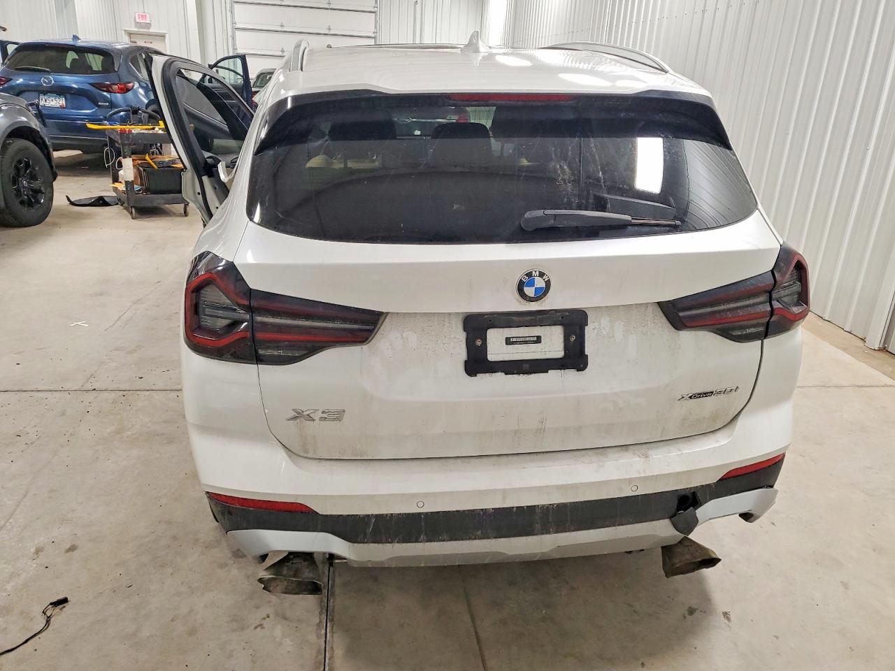 2022 BMW Motorrad X3 xDrive30I - Image 6