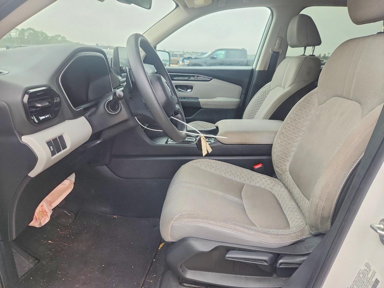 2023 Honda Pilot Lx - Фото 7