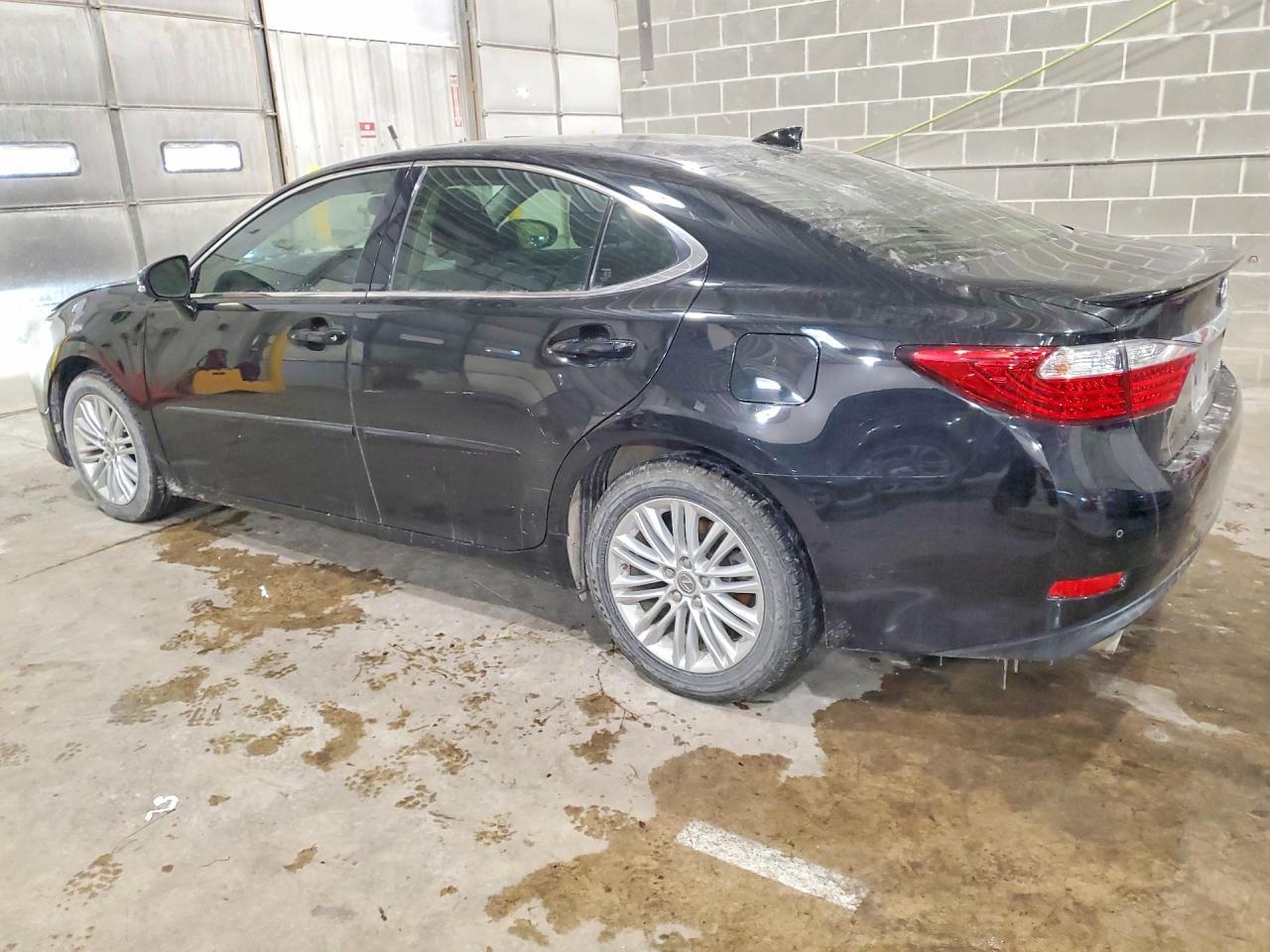2015 Lexus Es 350 - Image 2