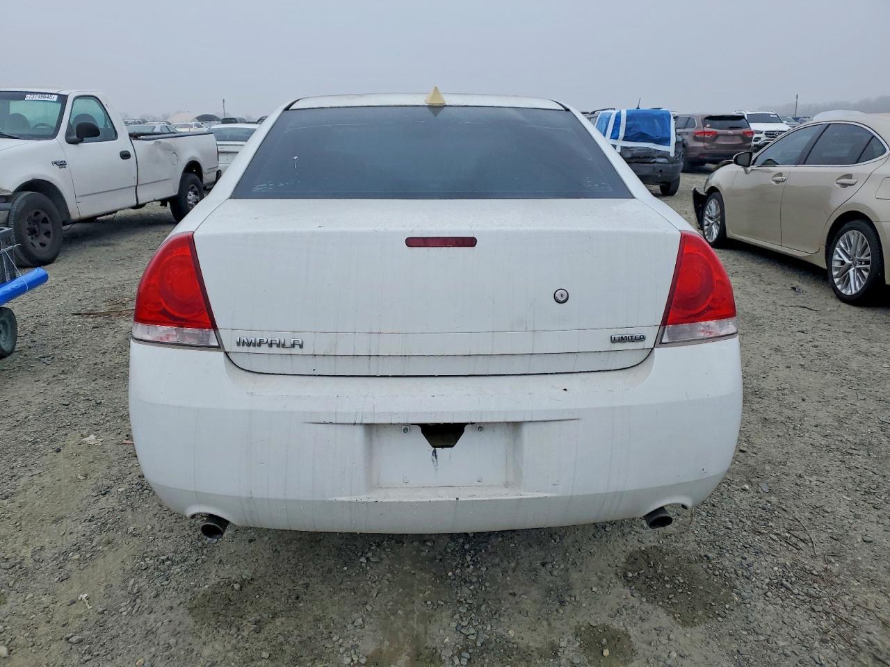 2014 Chevrolet Impala Limited Police - Image 6