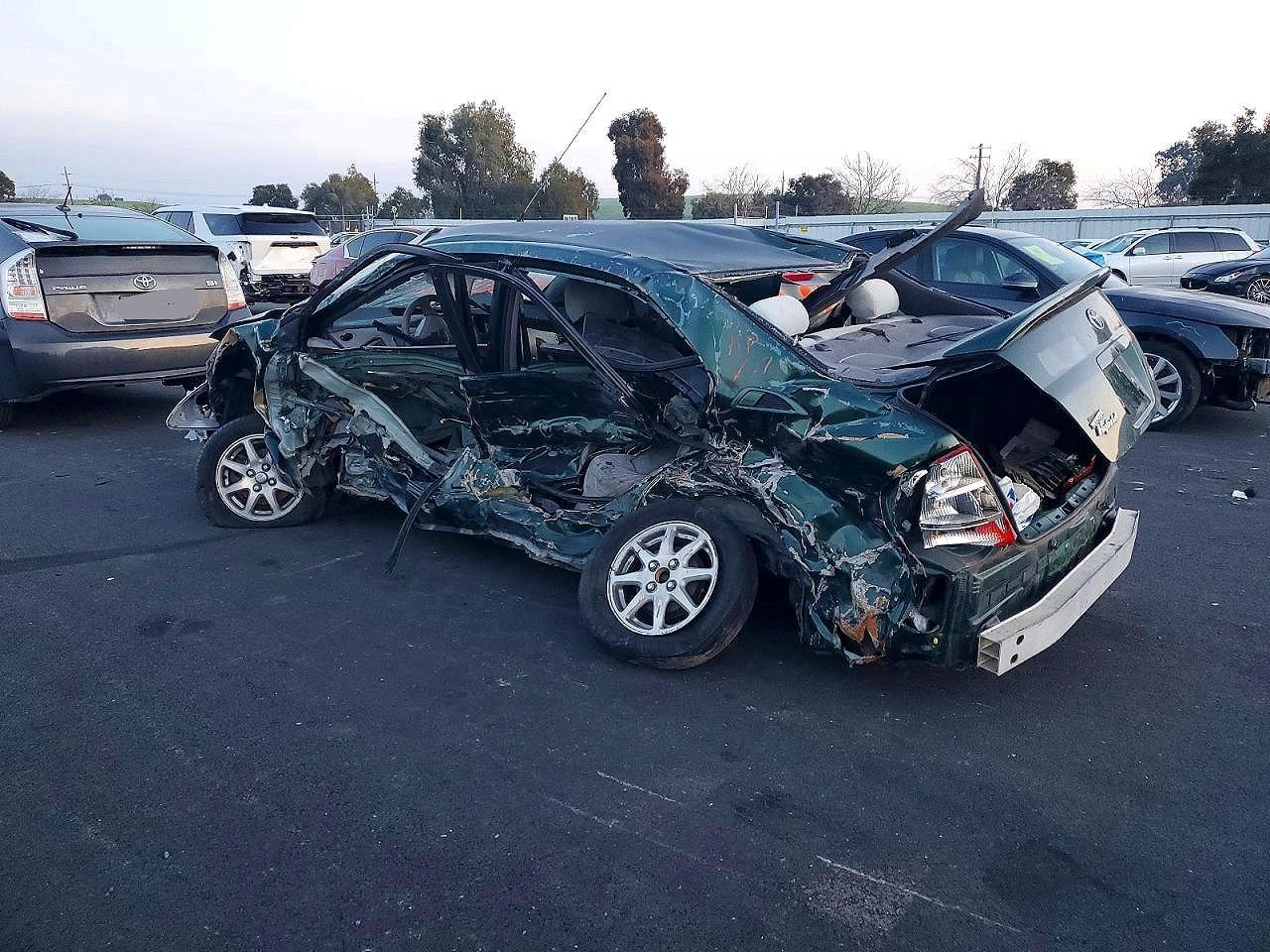 2001 Toyota Prius - Image 2