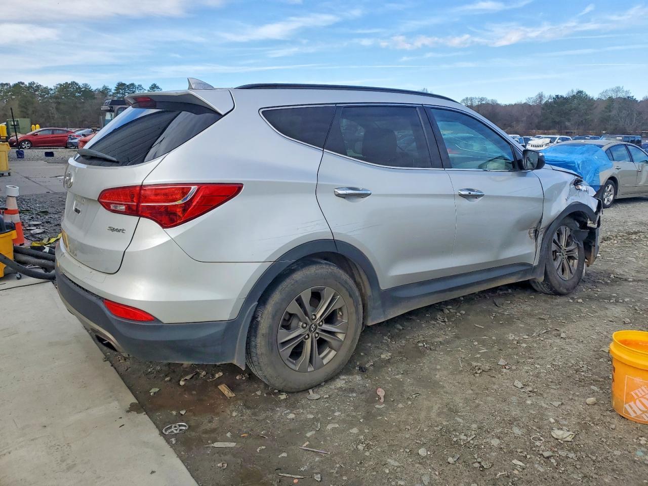 2013 Hyundai Santa Fe Sport 2.4L - Image 3