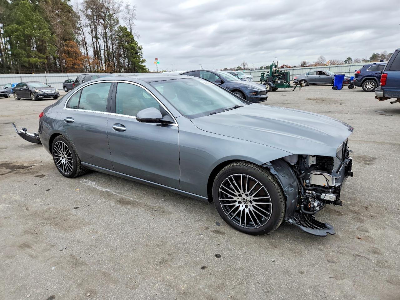 2024 Mercedes-Benz C 300 - Фото 4