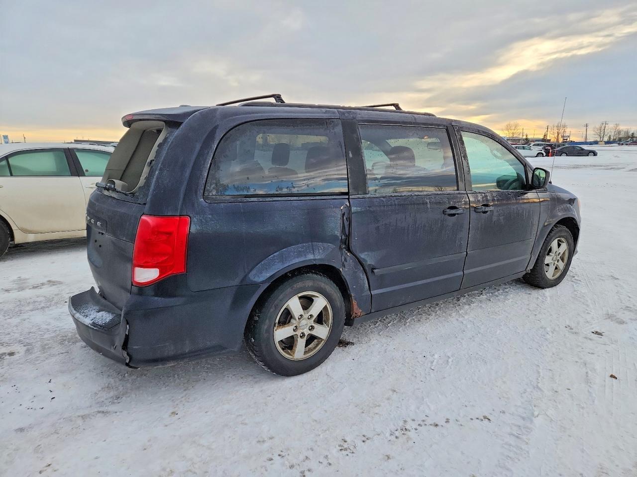 2011 Dodge Grand Caravan Express - Фото 3