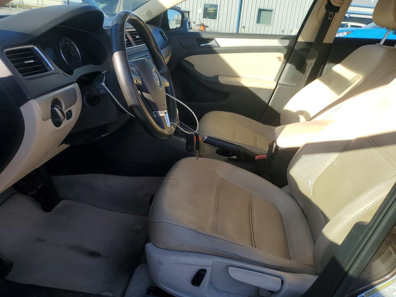 2013 Volkswagen Jetta Se - Image 7