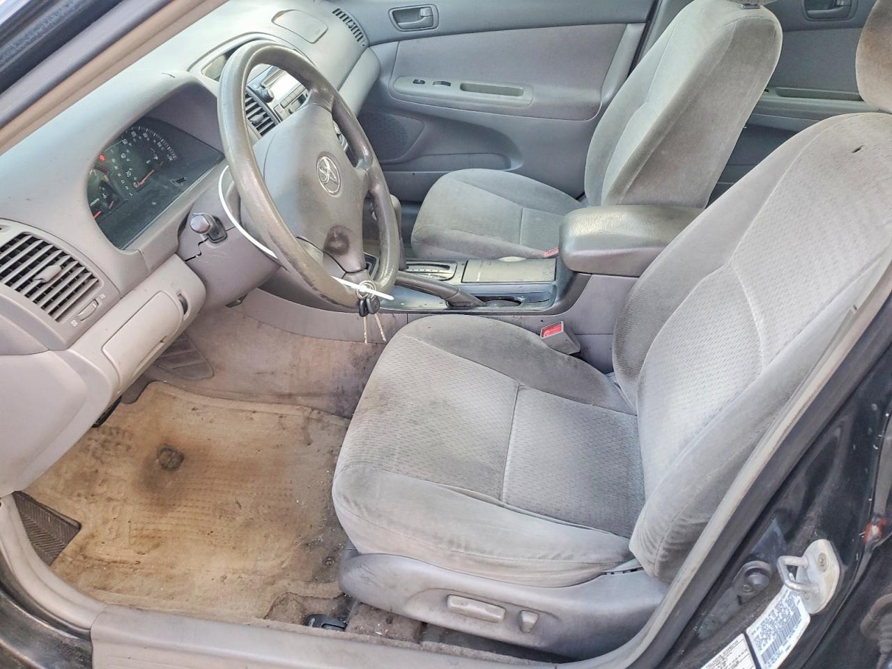 2002 Toyota Camry Le - Image 7