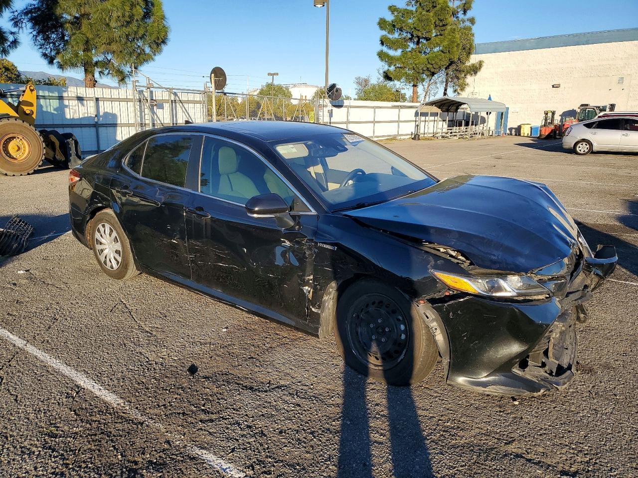 2019 Toyota Camry Le - Image 4