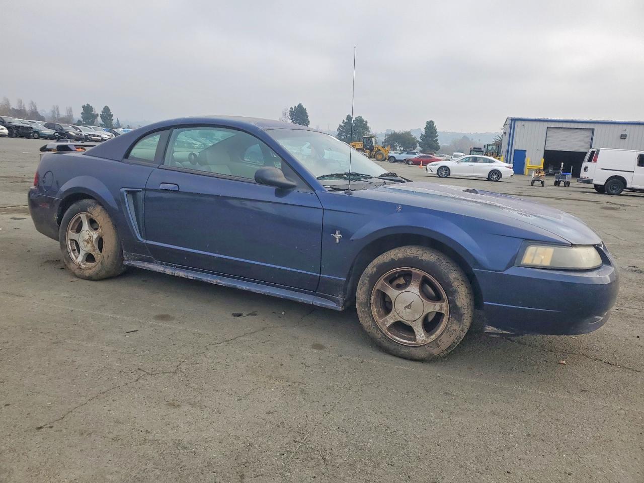 2001 Ford Mustang - Image 4