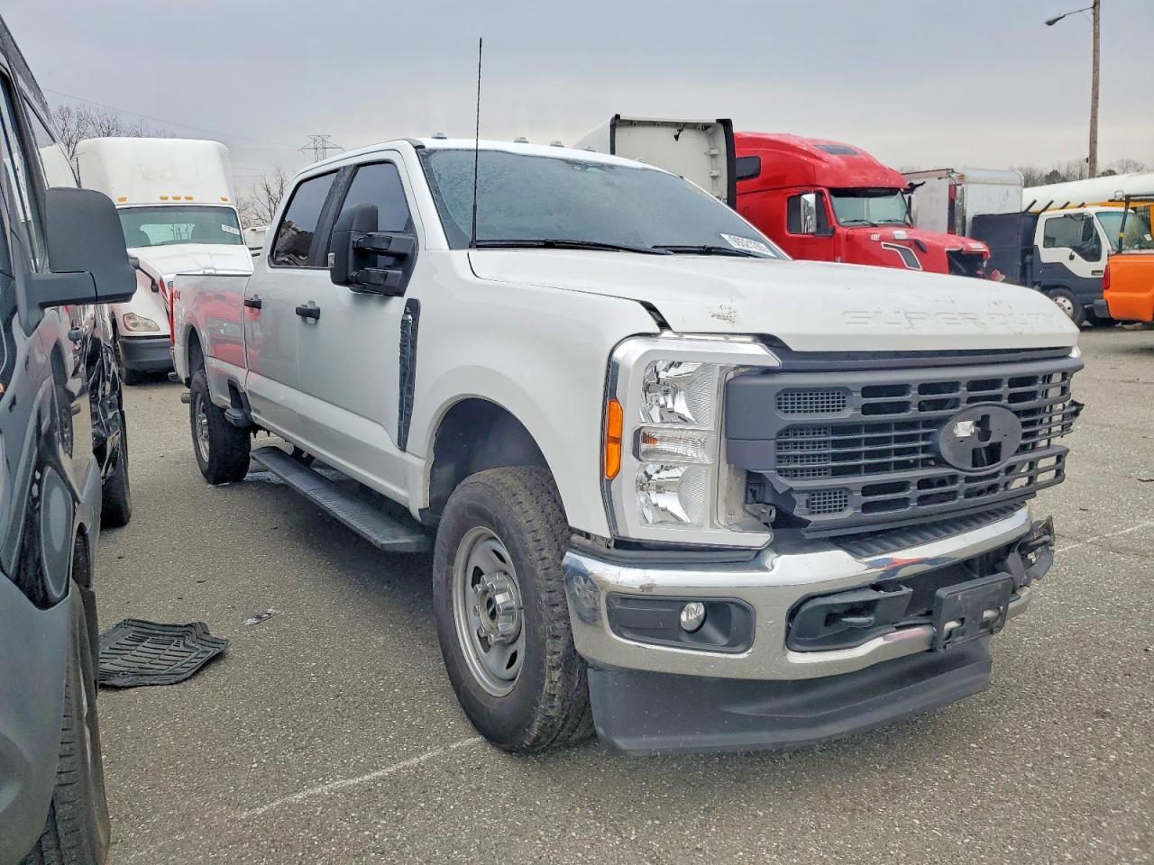 2023 Ford F350 Super Duty - Фото 4