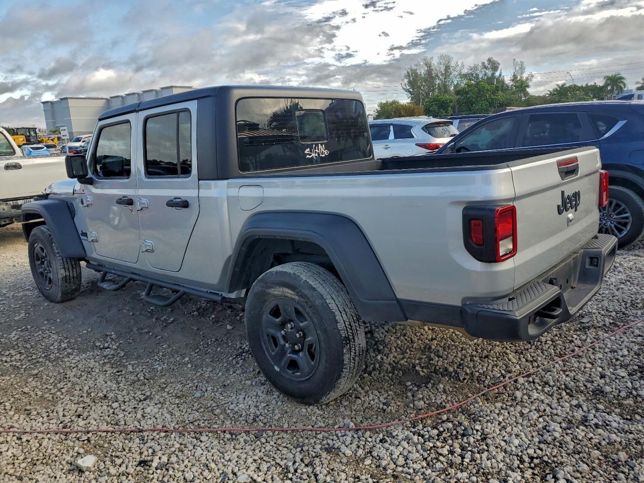 2024 Jeep Gladiator Sport - Фото 2