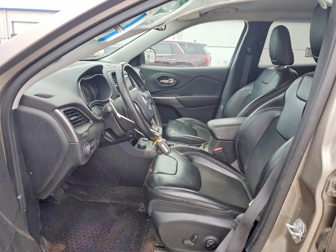 2019 Jeep Cherokee Latitude Plus - Фото 7