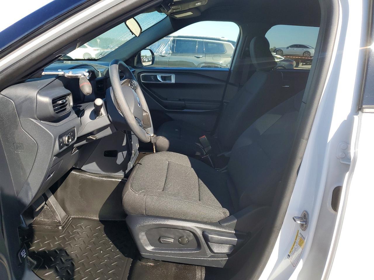 2025 Ford Explorer Police Interceptor - Image 7