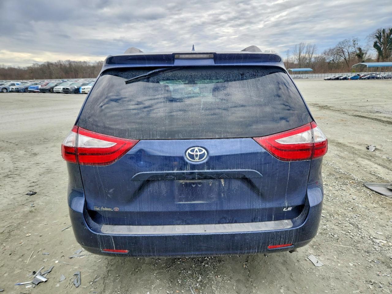 2018 Toyota Sienna Le - Фото 6