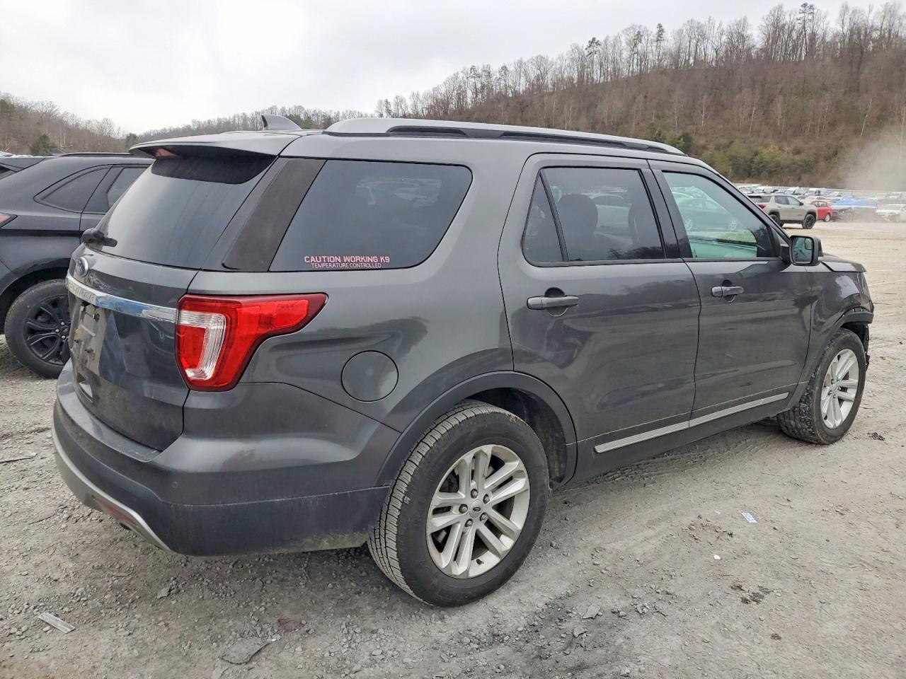 2017 Ford Explorer Xlt - Фото 3