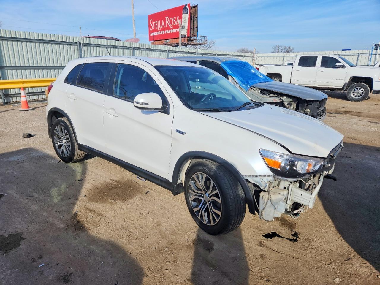 2018 Mitsubishi Outlander Sport Es - Фото 4