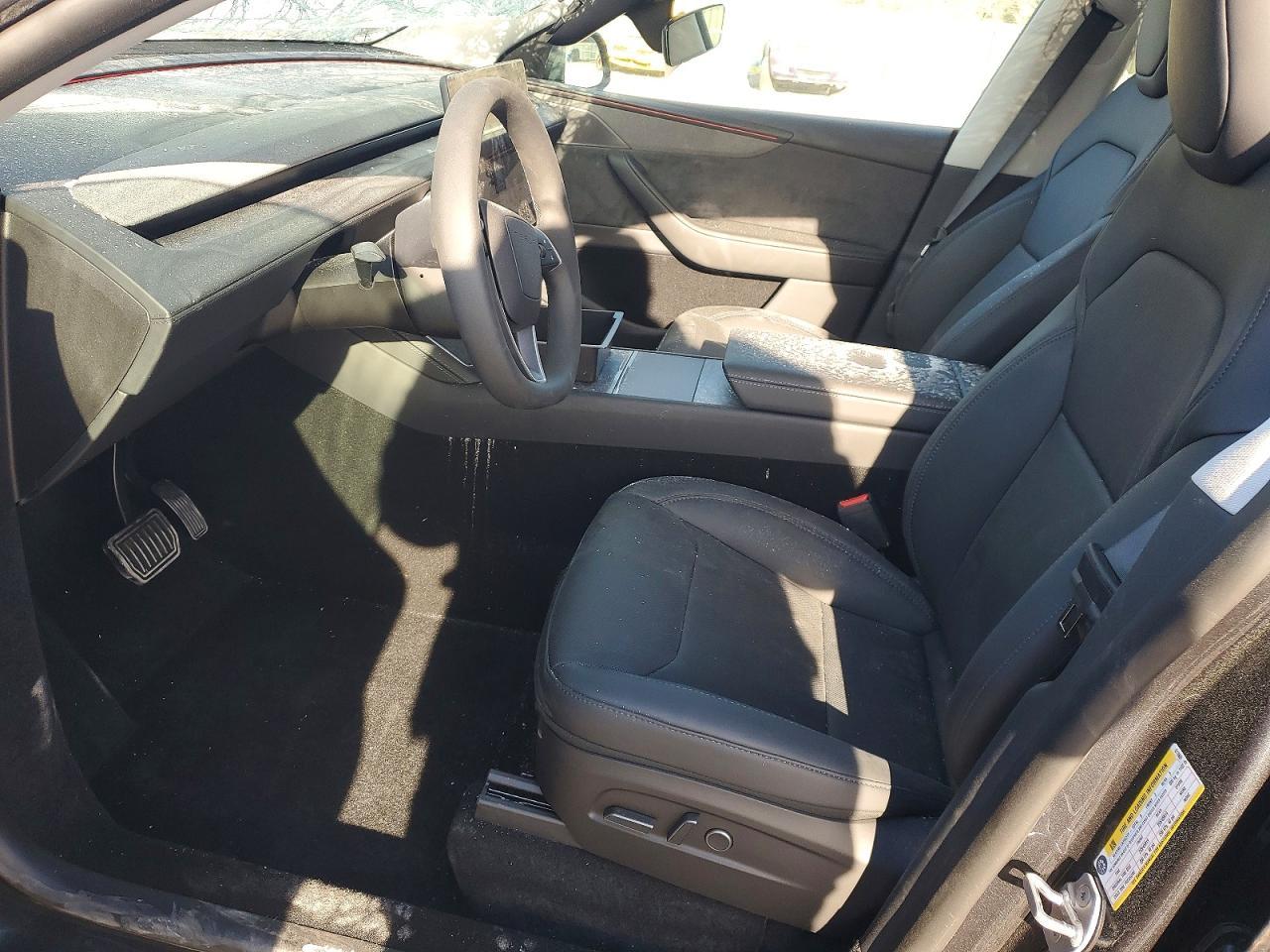 2026 Tesla Model Y - Фото 7