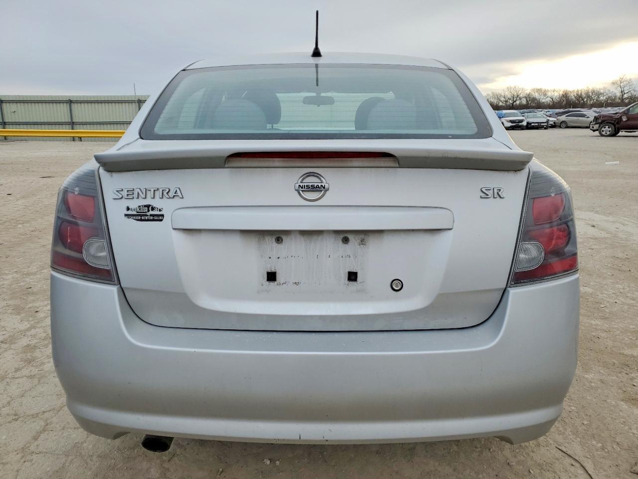 2011 Nissan Sentra 2.0 - Image 6