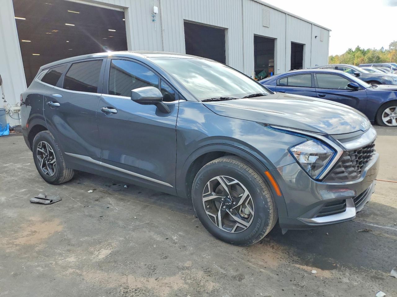 2023 Kia Sportage Lx - Image 4