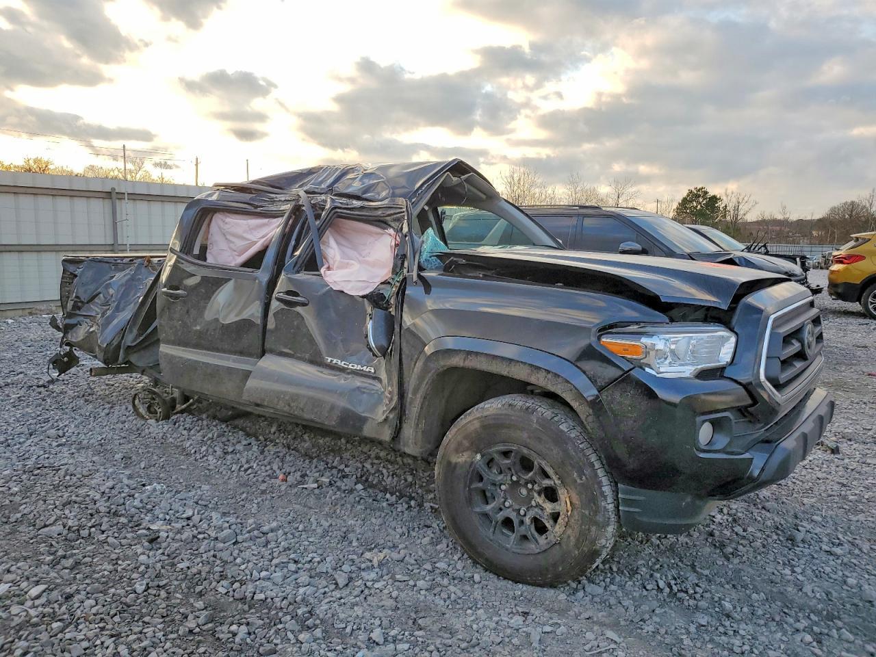 2022 Toyota Tacoma Double Cab - Image 4
