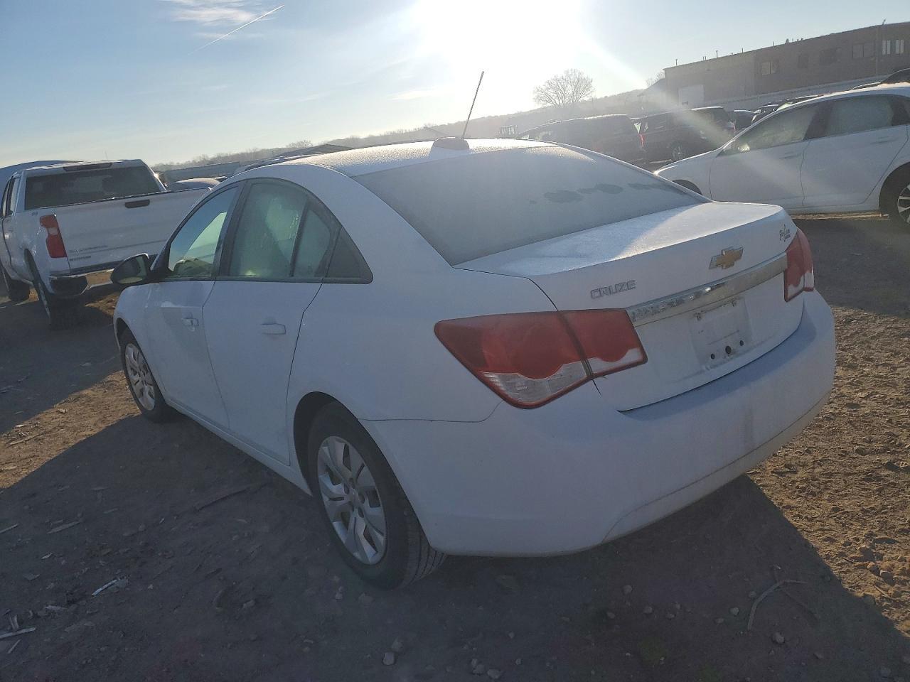 2016 Chevrolet Cruze Limited Ls - Image 2