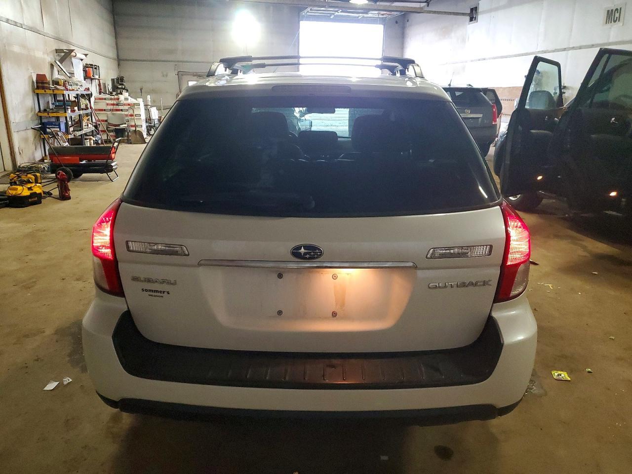 2009 Subaru Outback 2.5I Limited - Image 6