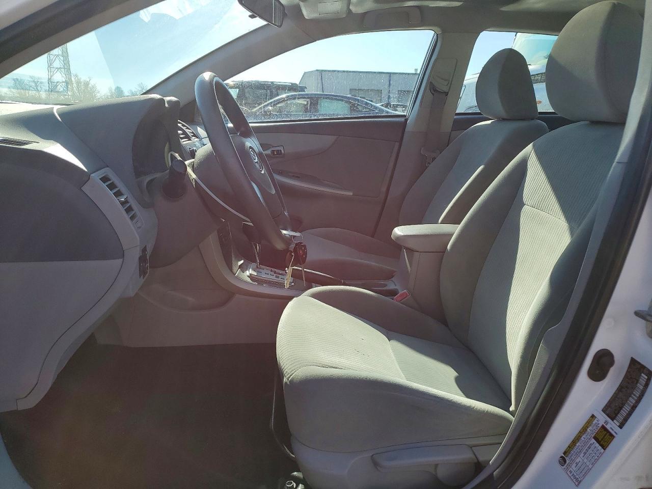 2010 Toyota Corolla Base - Фото 7