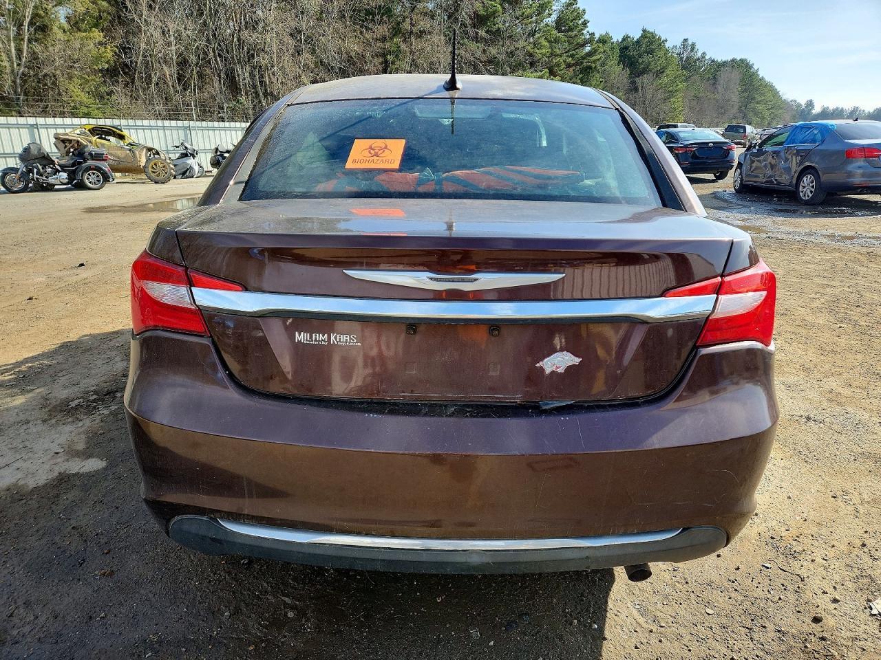 2013 Chrysler 200 Lx - Фото 6