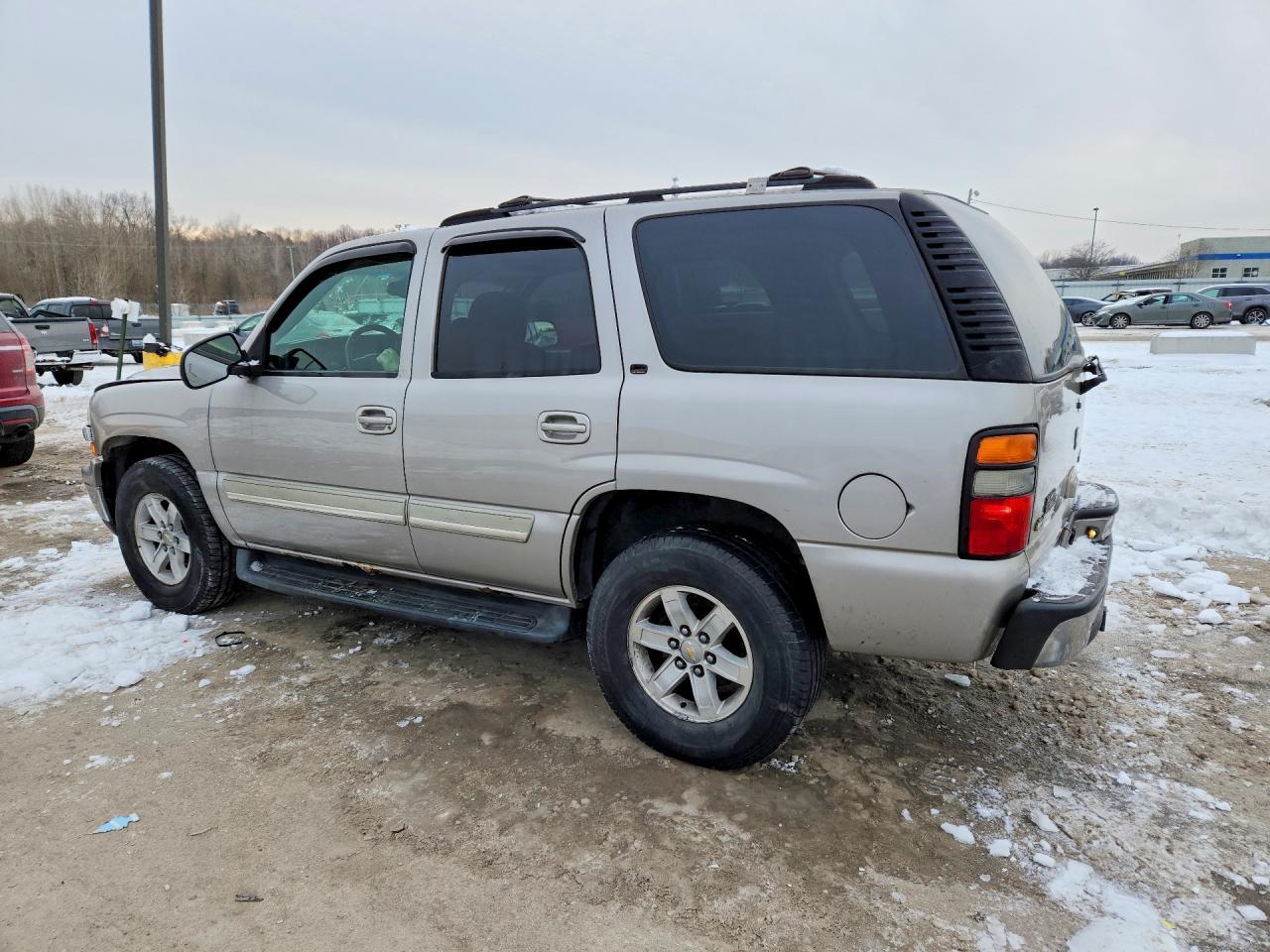 2004 Chevrolet Tahoe K1500 - Image 2