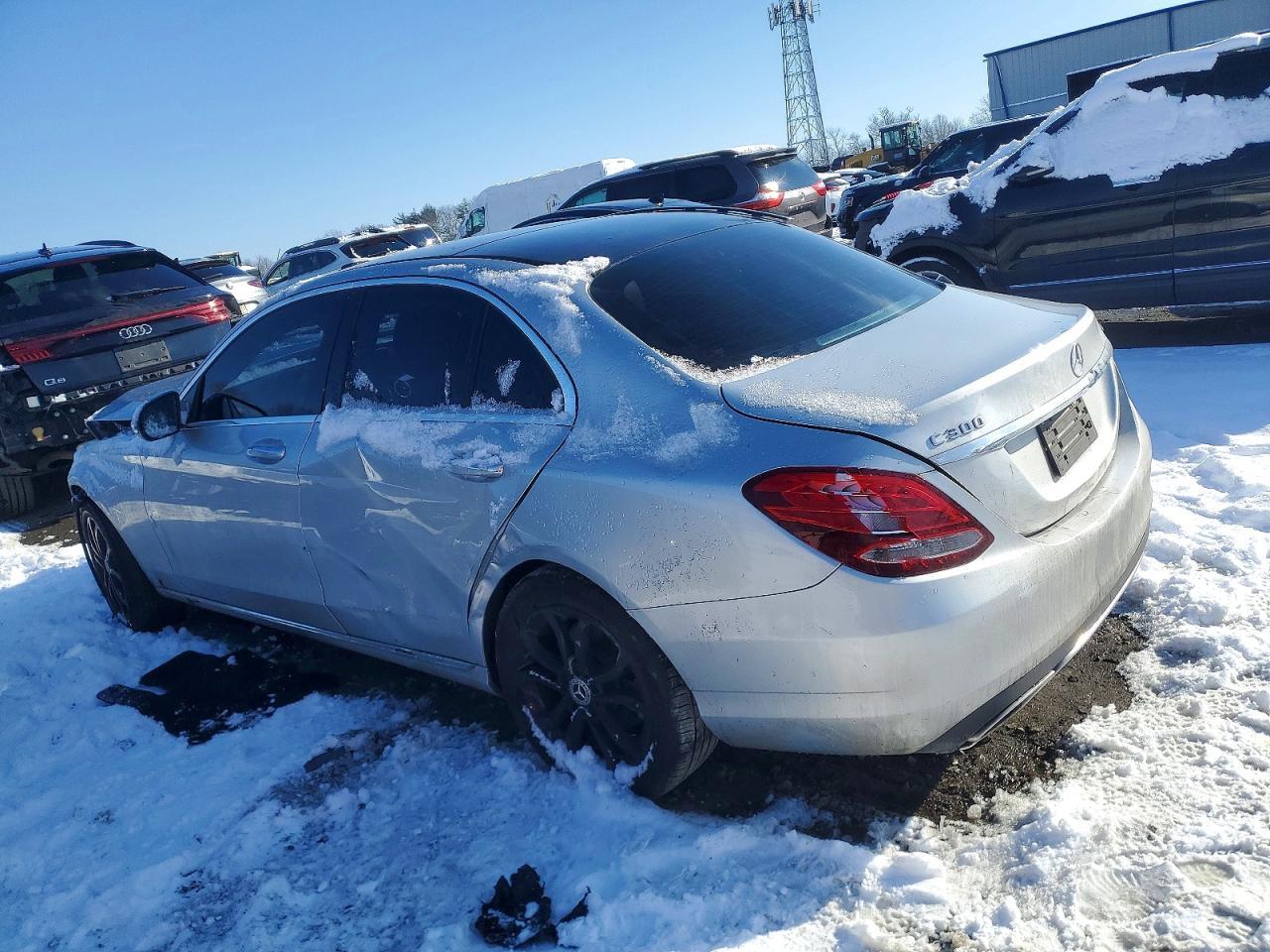 2018 Mercedes-Benz C 300 4Matic - Фото 2