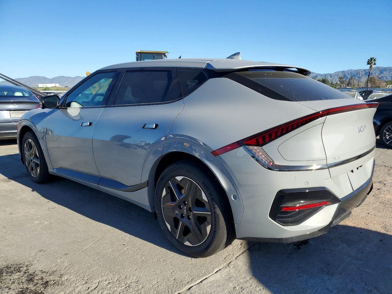 2025 Kia Ev6 Gt Line - Фото 2
