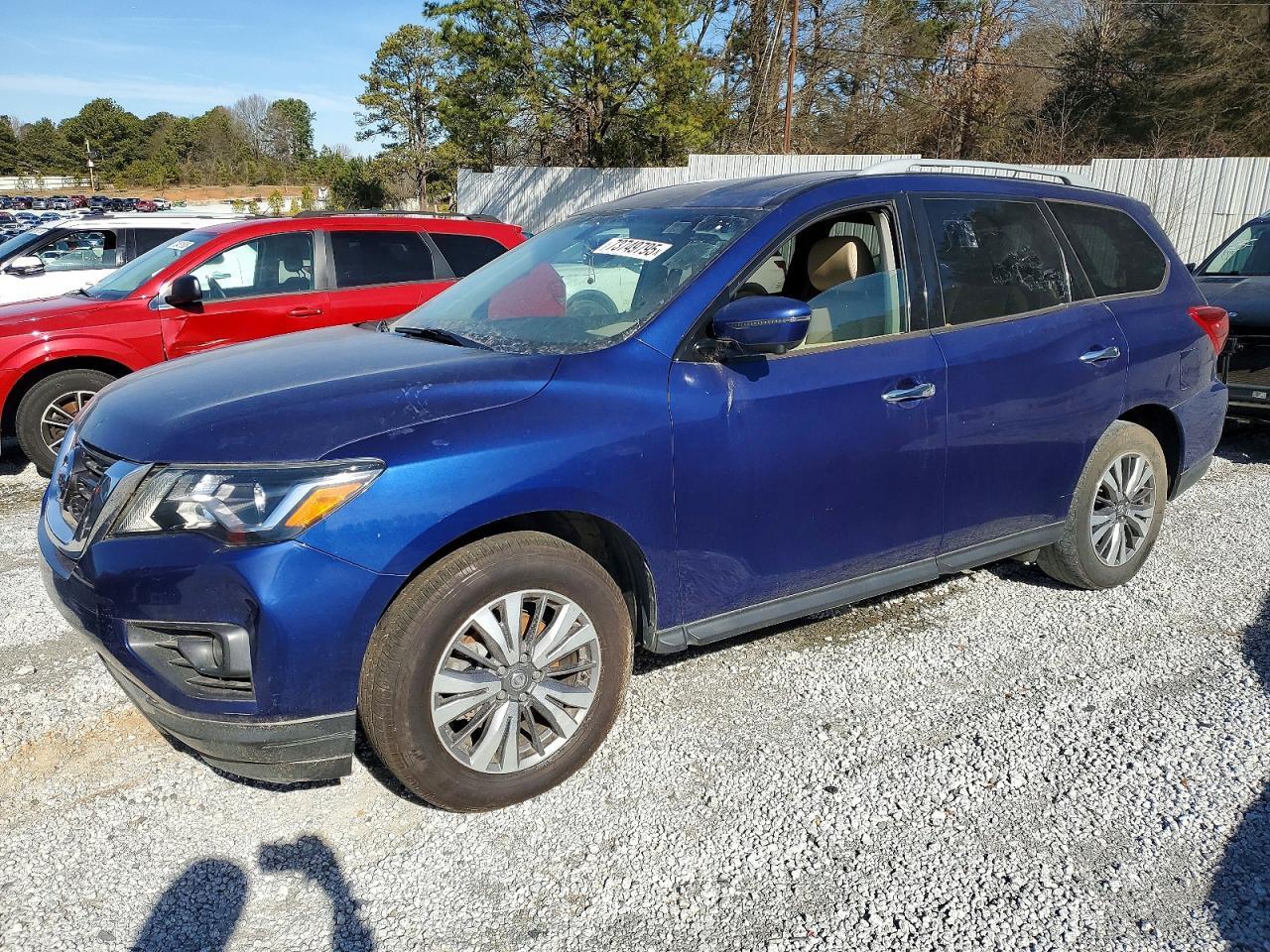 2018 Nissan Pathfinder S