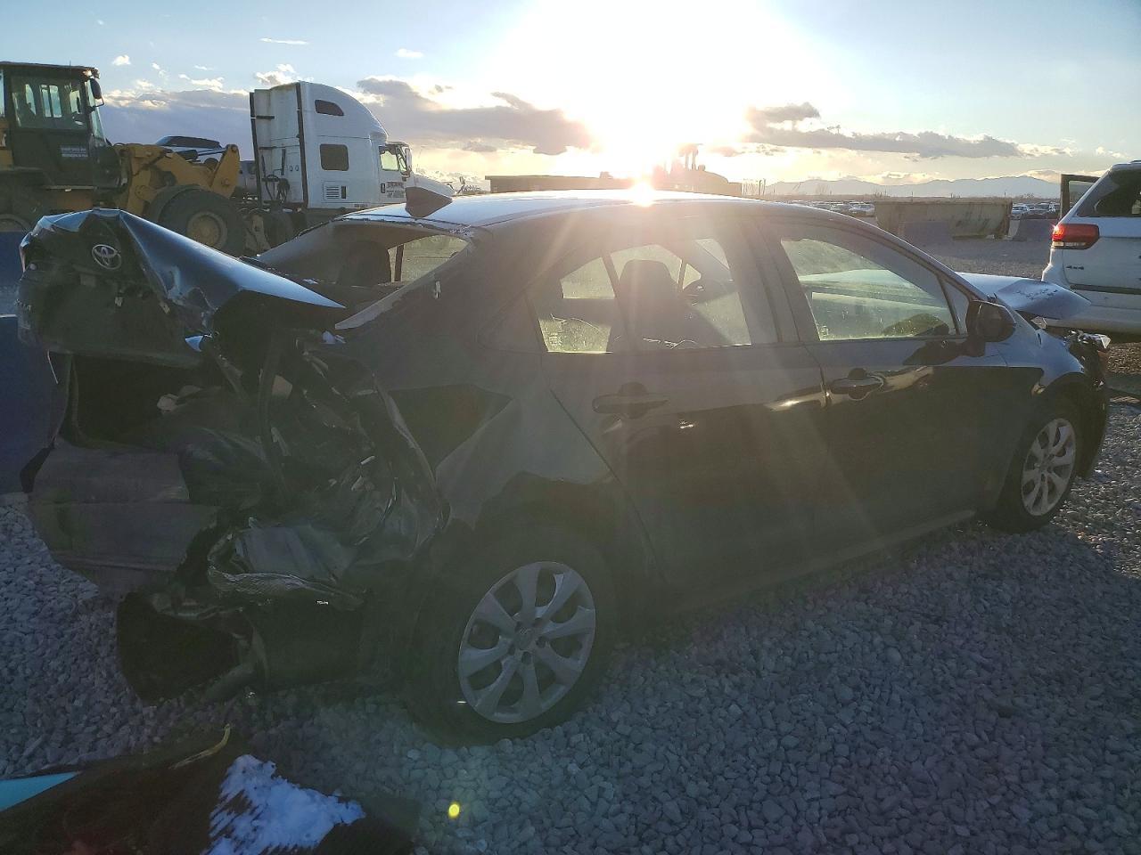 2022 Toyota Corolla Le - Фото 3