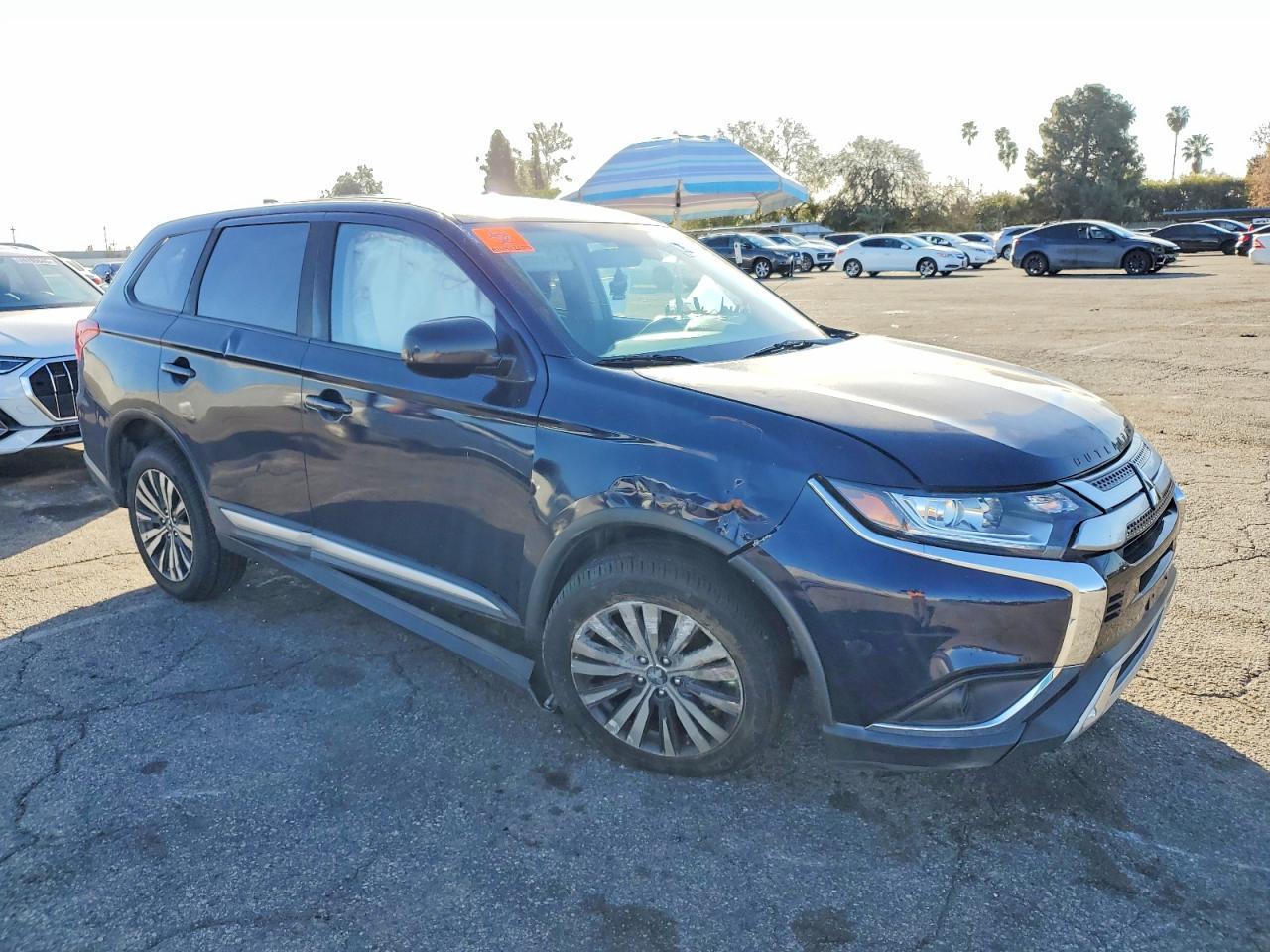 2019 Mitsubishi Outlander Es - Фото 4