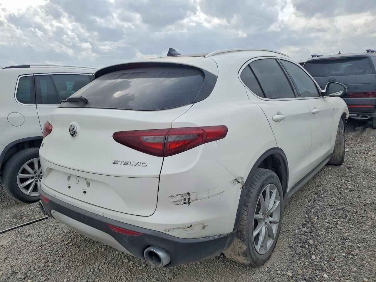 2019 Alfa Romeo Stelvio Ti - Image 3