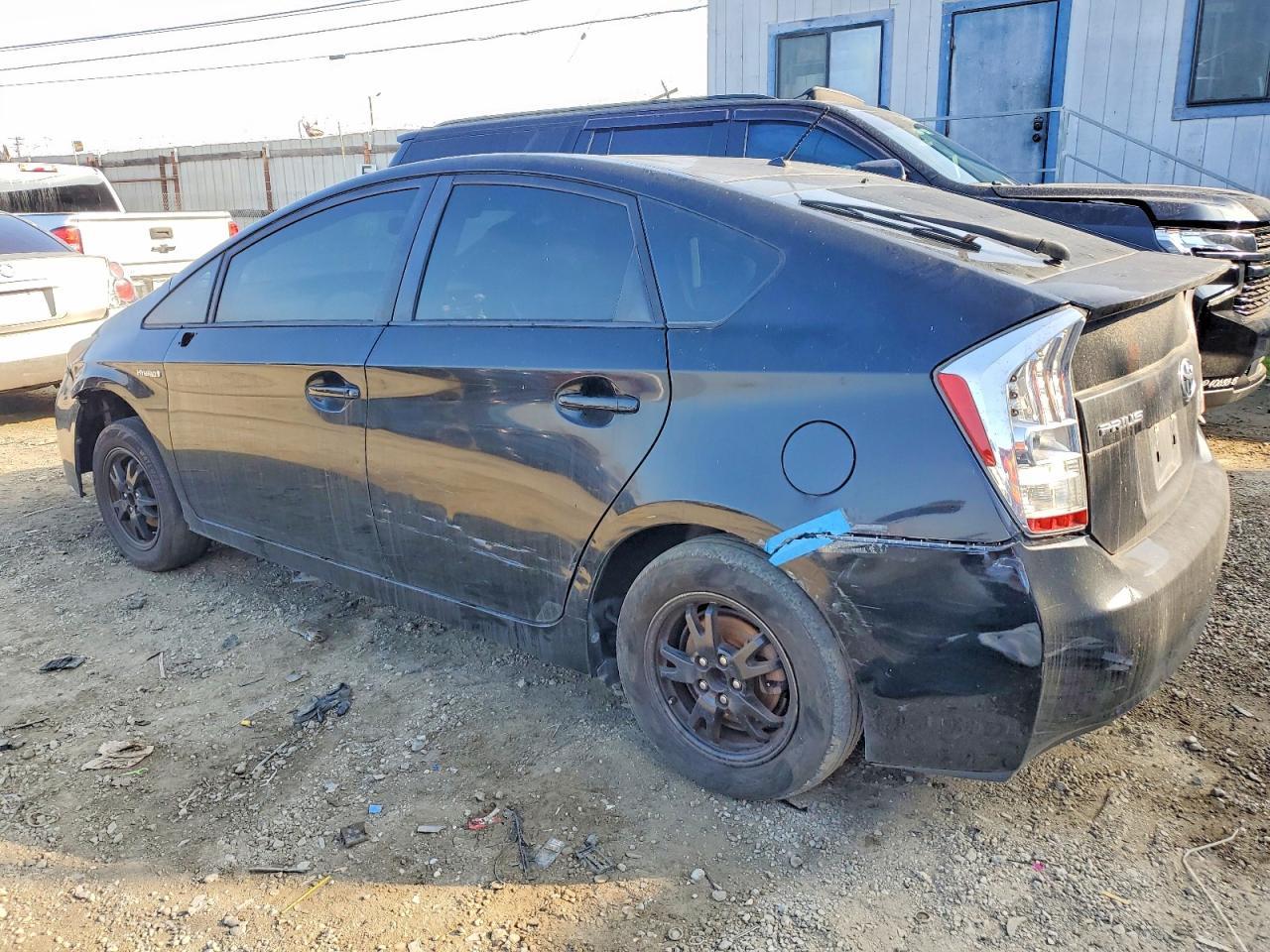 2015 Toyota Prius - Image 2