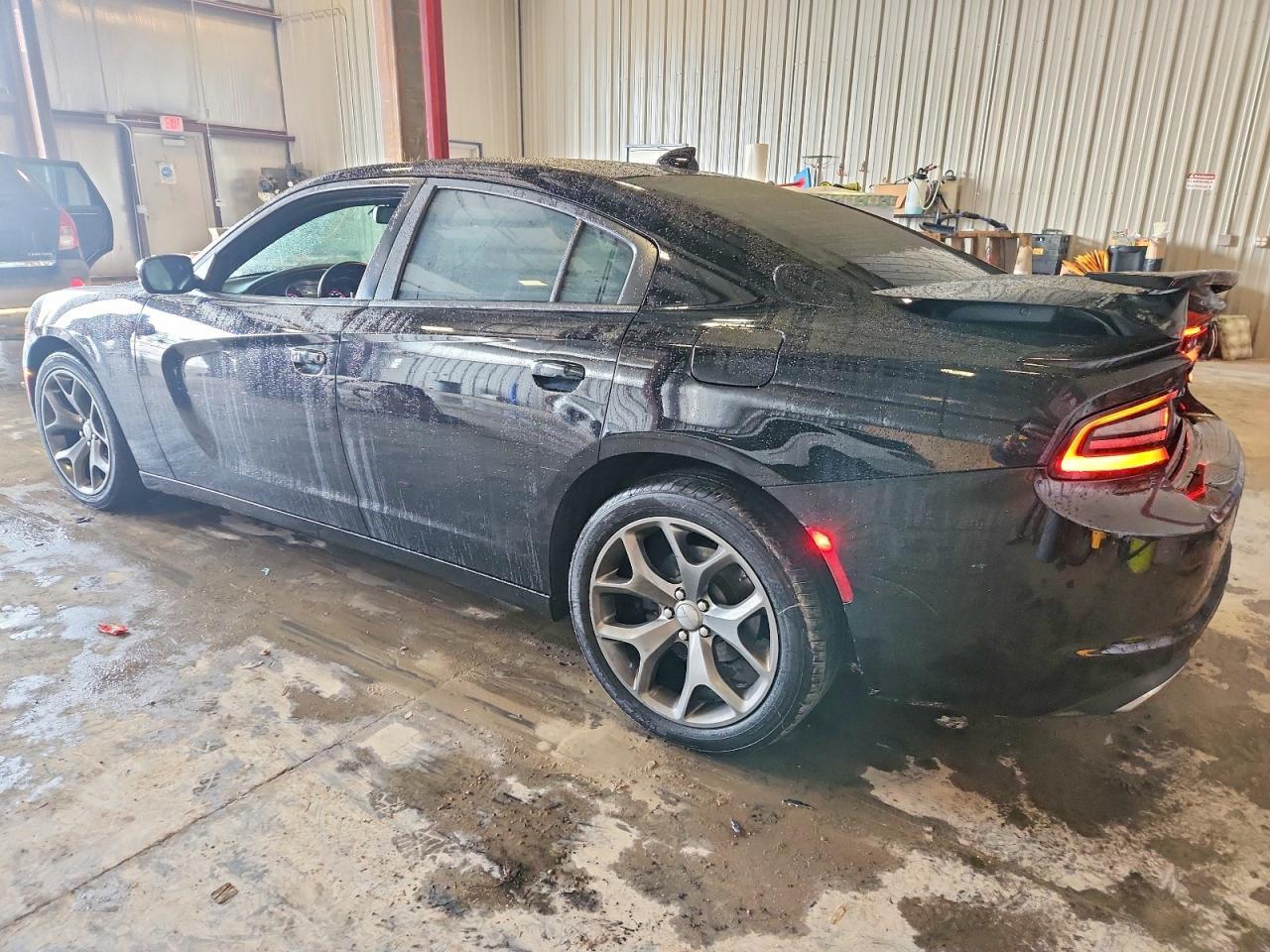 2015 Dodge Charger Sxt - Фото 2