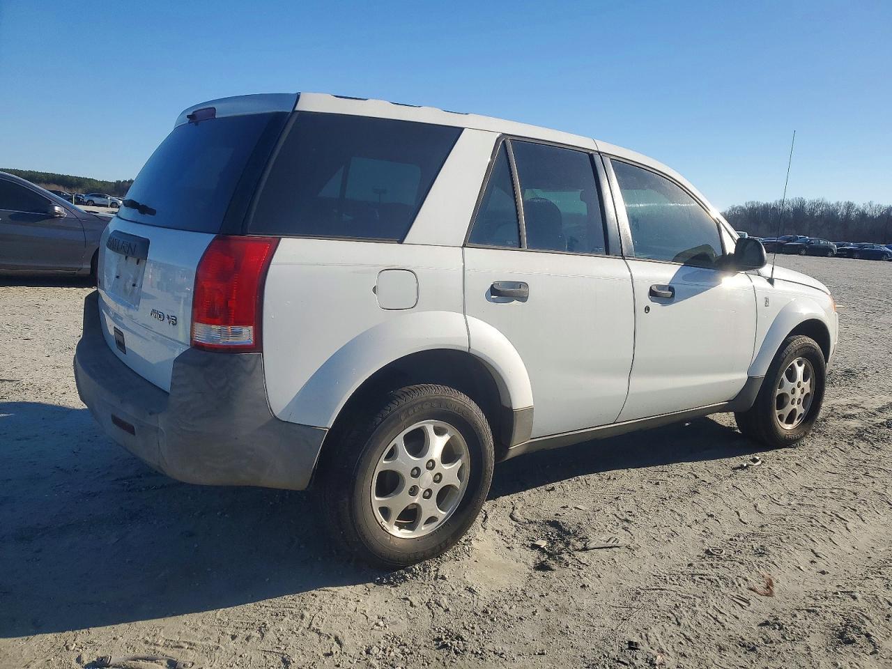 2003 Saturn Vue - Image 3