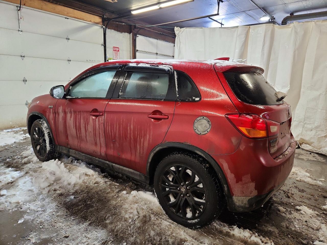 2017 Mitsubishi Outlander Sport Es - Фото 2